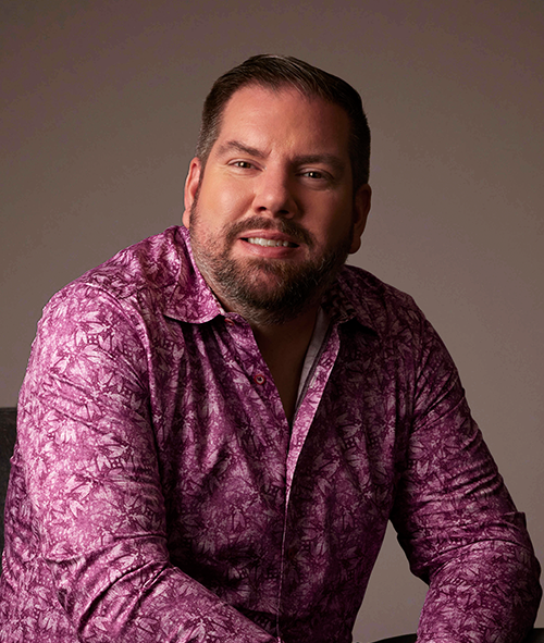 Casual Headshot of Patrick Holmes